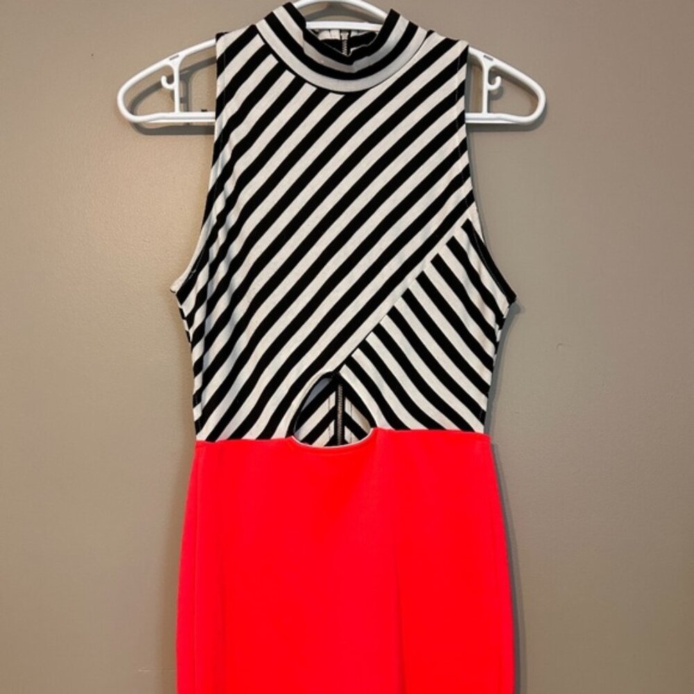 2B bebe peek-a-boo cocktail dress